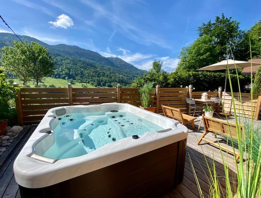 Androsace Appartement Dans Chalet Bois Avec Jacuzzi Privatif Terrasse Et Vue Montagne Les Villards-sur-Thônes Exteriér fotografie